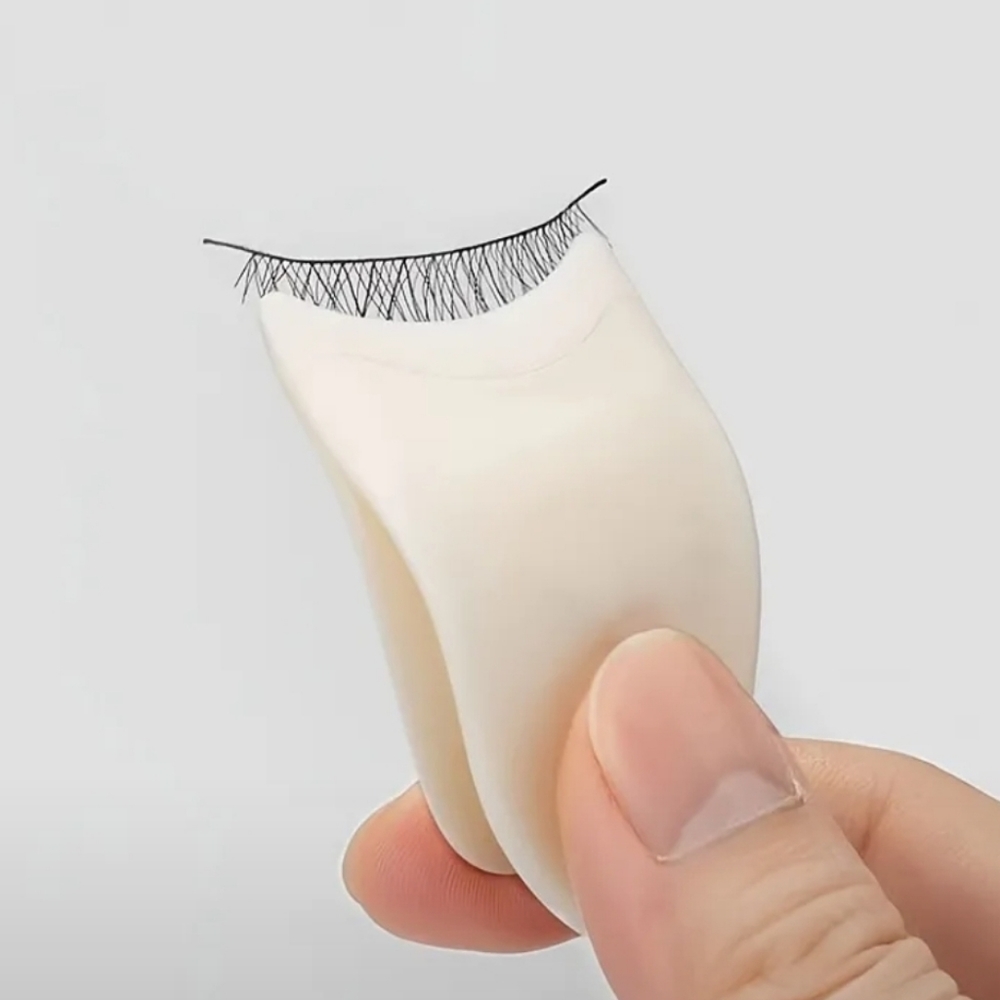 BNIB》False Eyelash Tweezers ☆ Makes Applying Lashes Super Easy!!